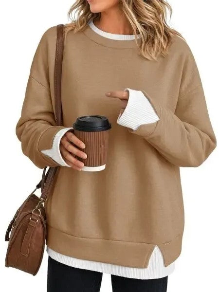 Loose-fit sweatshirt for women with crew neck design and layered tailoring